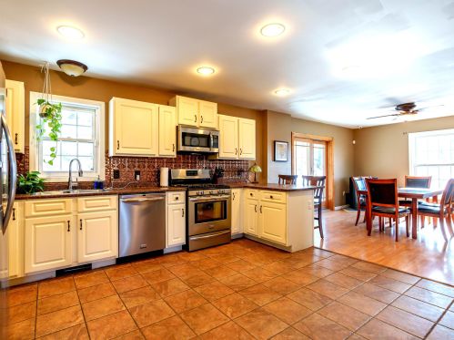 178 Chestnut Dr, Laconia, NH 03249-7415