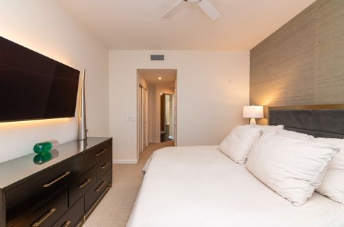 670 Caruso Ave, Glendale CA  91210-1519 exterior