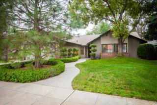 8272 Yorktown Dr, Fresno, CA 93720-2234