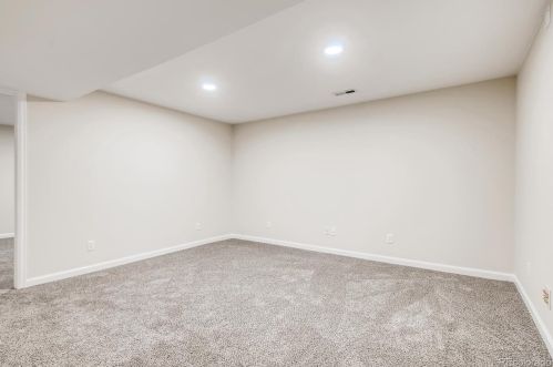 5684 Quemoy Ct, Aurora CO 80018-3133 exterior