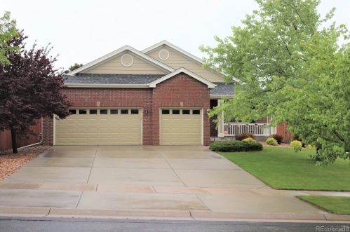 23724 Whitaker Dr, Aurora, CO 80016-5884