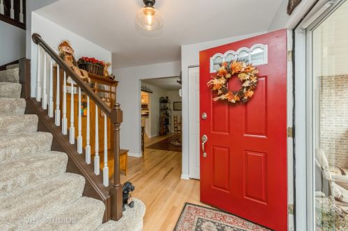 2313 Elk Dr, Spring Grove IL  60081-8782 exterior