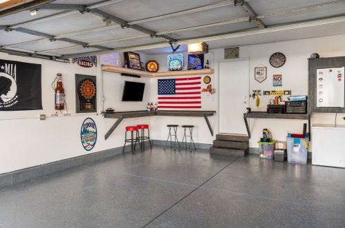 820 Elizabeth Ln, Pingree Grove IL  60140-7715 exterior