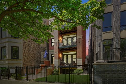 3738 Clifton Ave, Chicago, IL 60613-5362