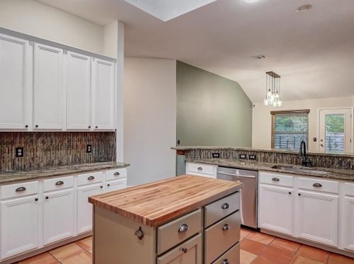 14712 Bescott Dr, Austin TX  78728-5730 exterior