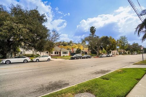 1388 Verdugo Rd, Glendale CA  91205-0028 exterior