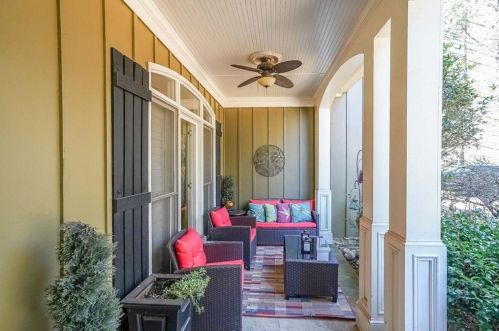 216 Old Trace Rd, Marietta, GA 30064-6412
