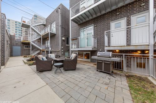 2109 Campbell Ave, Chicago IL  60647-4101 exterior