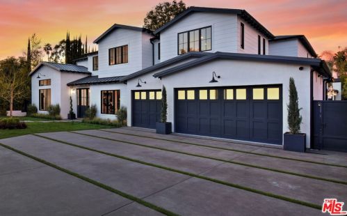 15715 Woodvale Rd, Van Nuys, CA 91436-3416