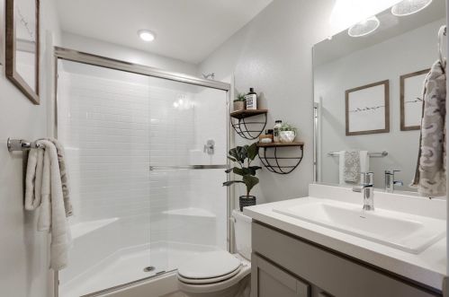 461 Castellana St, Los Banos CA  93635 exterior