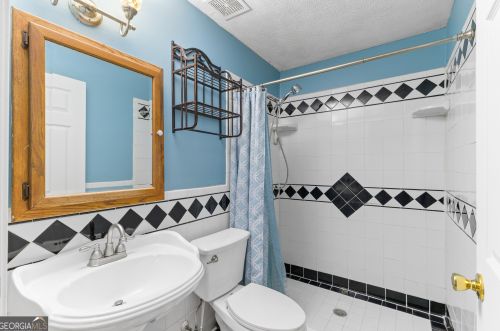 90 Cumberland Dr, Rex GA 30273-1800 exterior