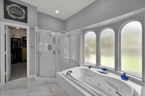 9010 Willow Spg Ln, Conroe TX  77302-3496 exterior