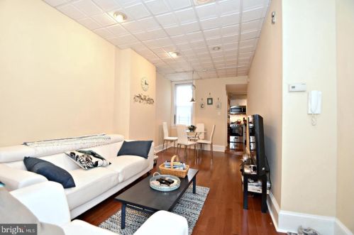 2215 Fitzwater St, Philadelphia, PA 19146-1132
