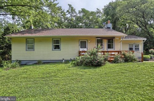 135 School House Rd, Lancaster, PA 17603-6353
