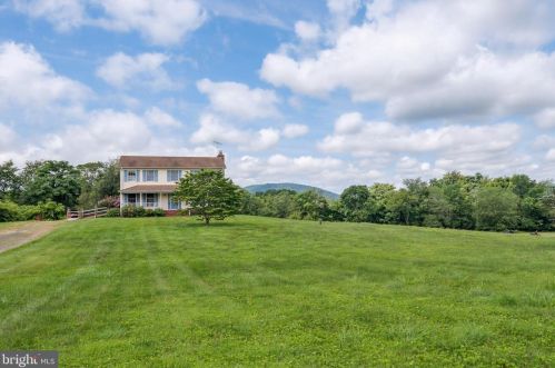 4554 Lakeside Ct, Marshall, VA 20115-2913