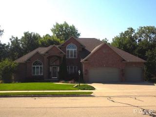 2210 Pinnacle Dr, Lake Of The Woods, IL 61525-8710