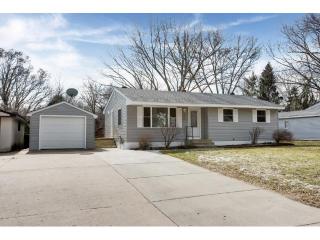 6265 Edgewood Ave, Saint Paul, MN 55125-1193