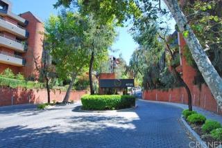 4774 Park Encino Ln, Van Nuys, CA 91436-3279