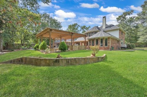 9010 Willow Spg Ln, Conroe TX  77302-3496 exterior