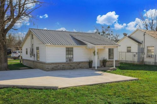 600 Lee St, Valley View, TX 76272-9638