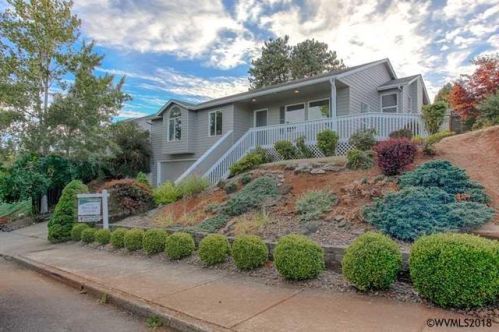 1235 32nd Ave, Salem, OR 97304-2302
