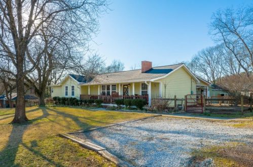 418 Scott St, Commerce, GA 30529-3108