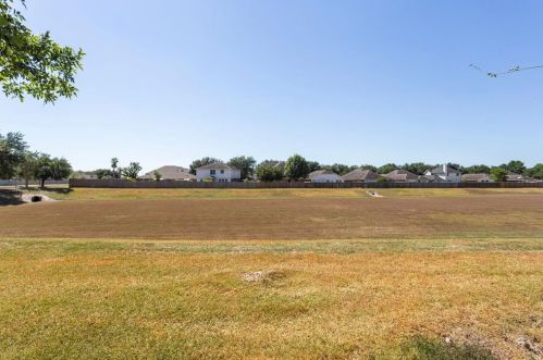 1230 Gibbons Ct, Richmond TX 77471-2485 exterior