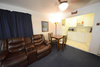 892 Hahaione St, Honolulu HI  96825-1040 exterior