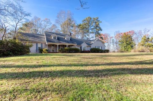 441 Tanglewood Dr, Holly Springs, GA 30115-6439