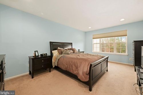 63 Spinnaker Dr, Mount Laurel NJ 08054-6107 exterior