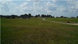 1049 Long Shot Dr, Springfield, TN 37172-9106