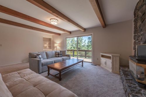 11553 Ridge Rd, Truckee CA  96161-4920 exterior