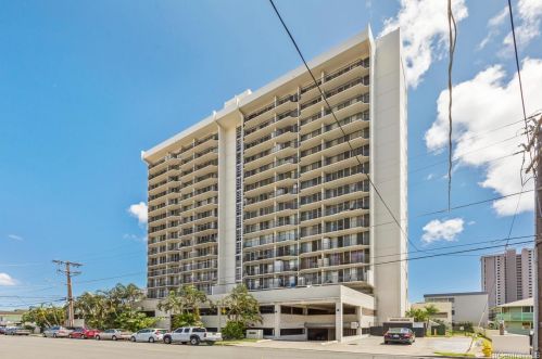 2121 Algaroba St, Honolulu HI  96826-2708 exterior