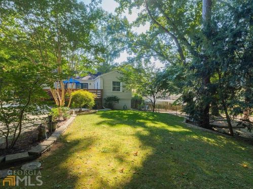 2388 Hurst Dr, Atlanta GA  30305-4233 exterior