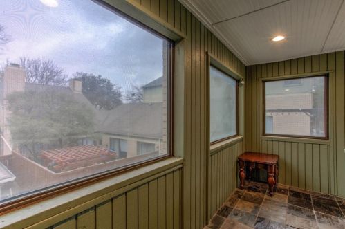 2623 Mccart Ave, Fort Worth TX  76110-2230 exterior