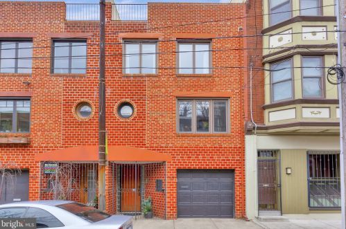 743 5th St, Philadelphia, PA 19123-2821