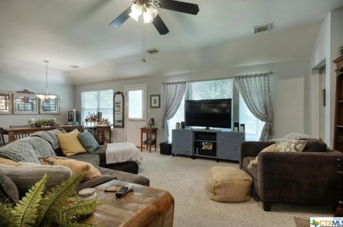 6808 Beatty Dr, Austin, TX 78749-4188