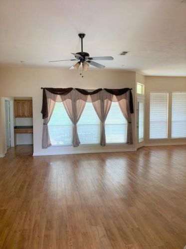 1165 Albatross Ct, Fort Worth, TX 76126-4282