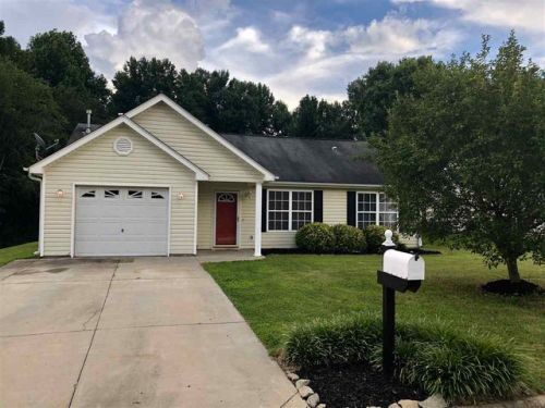 552 Pleasant Grn Dr, Inman SC  29349-7571 exterior