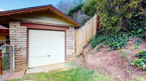 132 Broadbent Dr, Riverside CA  92507-4809 exterior