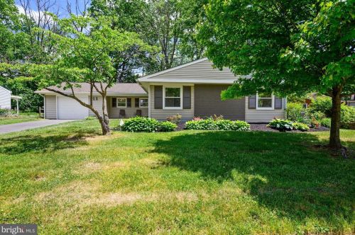 11 Noble Pass, Willingboro, NJ 08046-1228