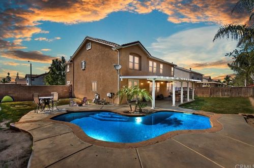 9350 Meadow Ln, Riverside, CA 92508-6289