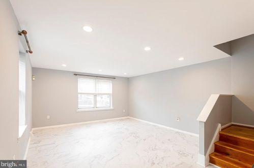 2401 Catharine St, Philadelphia PA  19146-2403 exterior