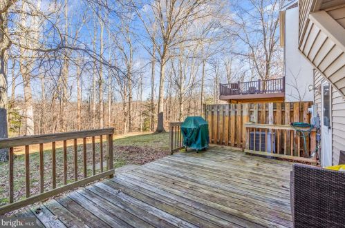 7909 Pebble Brook Ct, Springfield VA  22153-2618 exterior