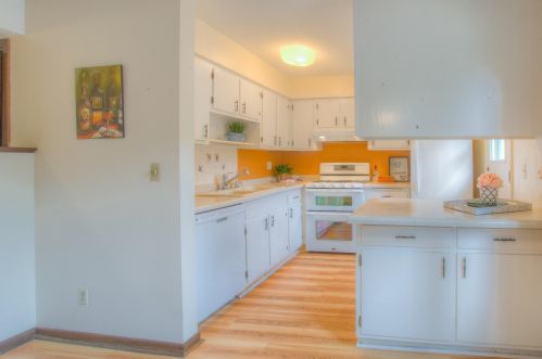 983 Carmel Ct, Saint Paul MN  55126-5833 exterior