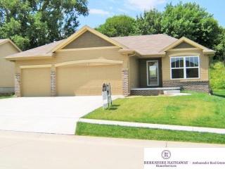 1012 Jacqueline Dr, Omaha, NE 68046-2964
