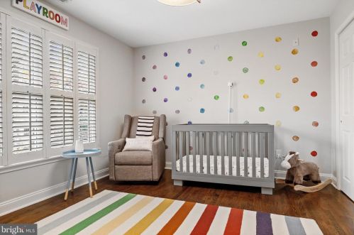 3 Kings Ln, Tavistock NJ 08033-1230 exterior