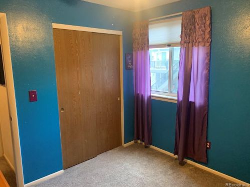 19083 Mansfield Dr, Aurora CO 80013-3657 exterior