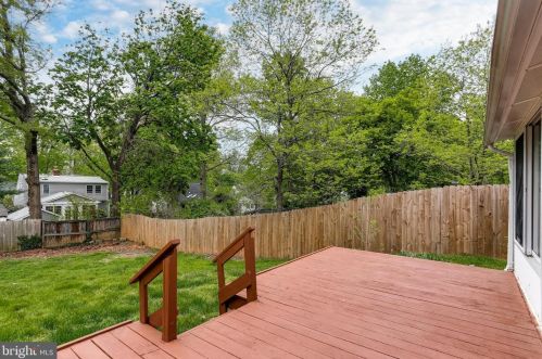 1002 Robin Rd, Silver Spring MD 20901-1872 exterior