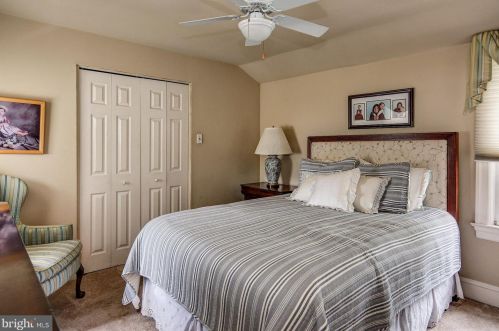 287 Wayne Ave, Tavistock NJ 08033-1008 exterior